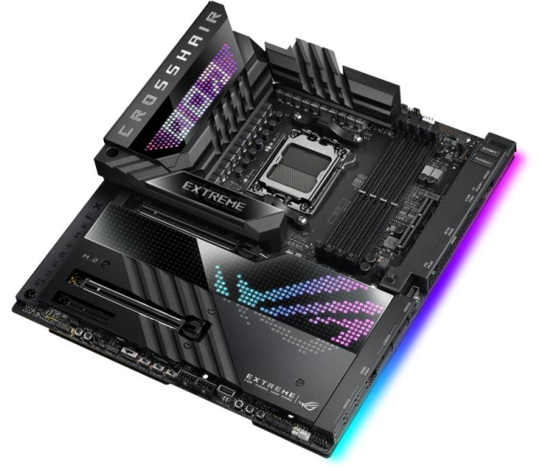 ASUS ROG CROSSHAIR X670E EXTREME - 1072670 - zdjęcie 4